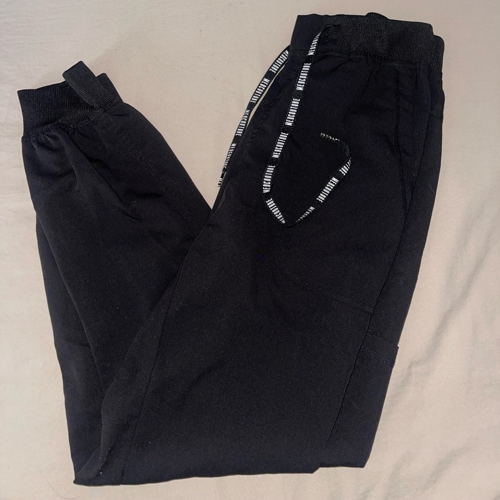 Med Couture scrub set